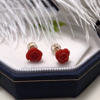 Zeitlose rote Koralle Rose Blumenohrohrstollen 18K Gold