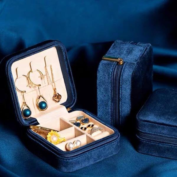 Tragbare Reise-Schmuckschatulle aus Samt im Vintage-Stil
