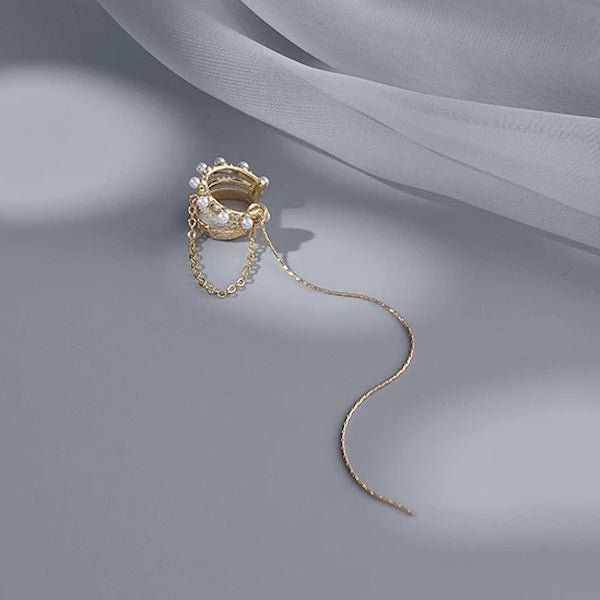 Eleganter Ear Cuff mit Kette – Einteilig