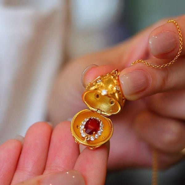Echter Rubin Royal Gold Ei-Medaillon-Anhänger-Halskette