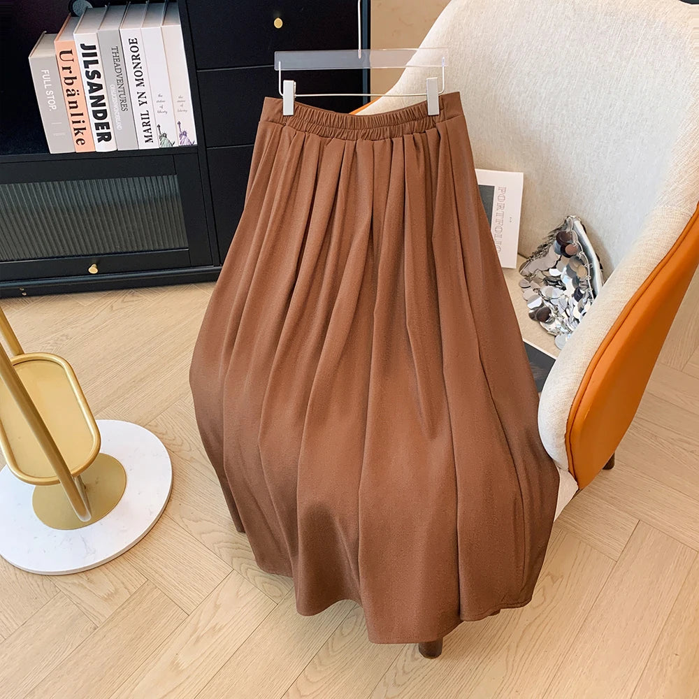 Plus-size women's fall casual commuting loose and comfortable skirt brown elastic waist high waist lined pleated long skirt big