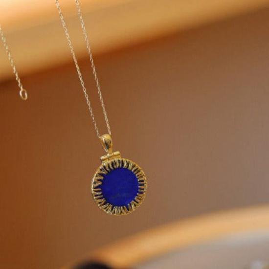 Helios Lapis Lazuli Round Anhängerkette