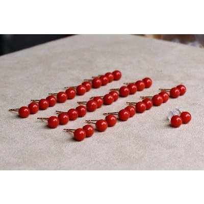 Zeitlose rote Korallenkugel Ohrstolme 18K Gold