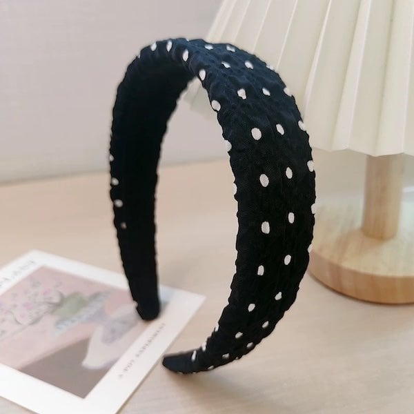 Elegantes gepunktetes Stirnband