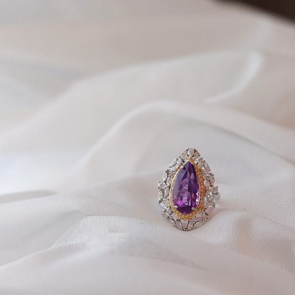 Birnen -geschnittener Amethystring im königlichen Stil - einstellbar