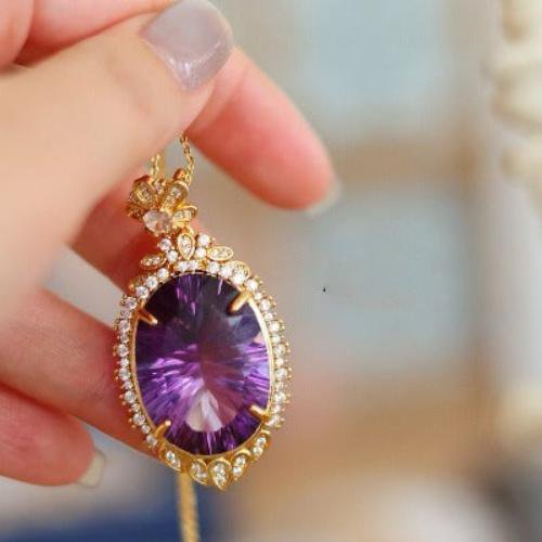 Royal Style Amethyst Large Anhänger Halskette