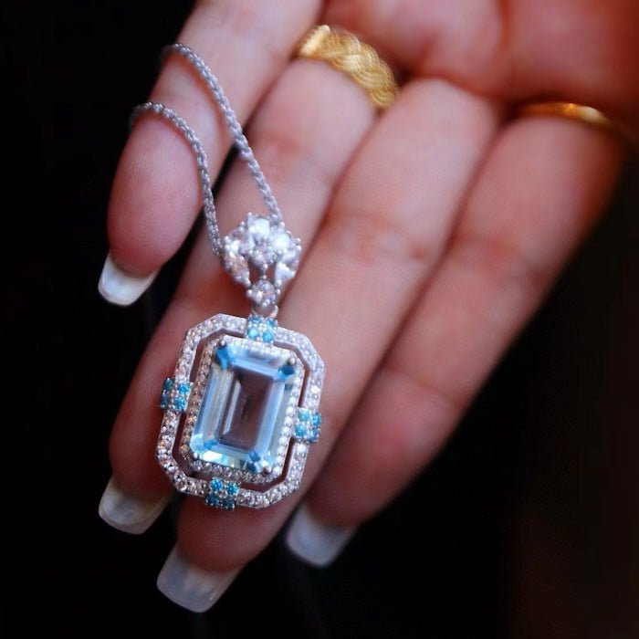 Sprudelblau Topaz Square Pendell Halskette