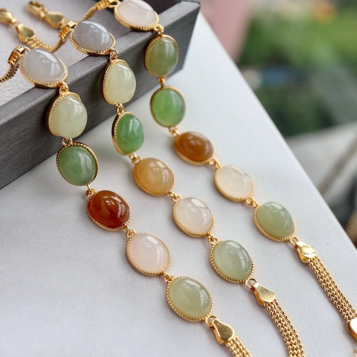 Regenbogenfarbenes Jade-Perlen-Armband