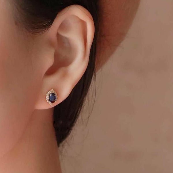 Blaue Kristallohrringe im Saphir-Look