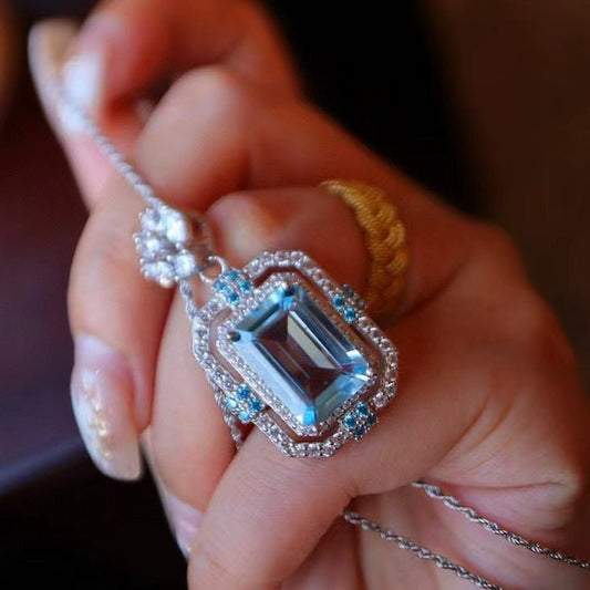 Sprudelblau Topaz Square Pendell Halskette