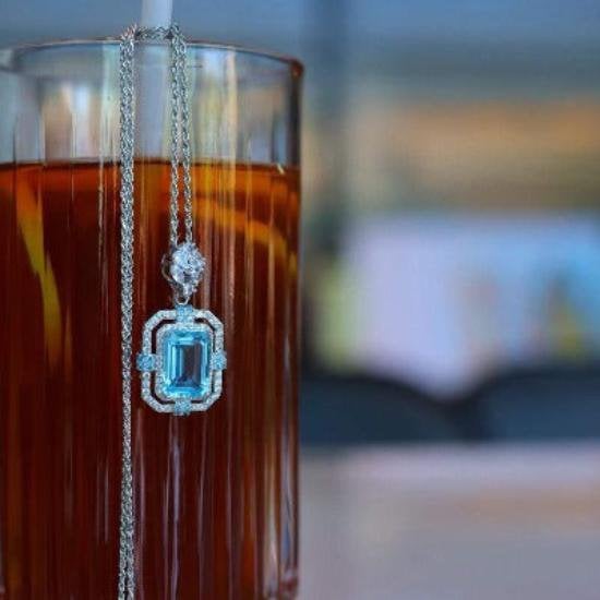 Sprudelblau Topaz Square Pendell Halskette