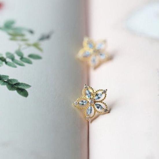 Bauhinia-Hsky Blue Topaz Blumenohrstollen