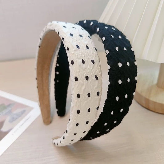 Elegantes gepunktetes Stirnband