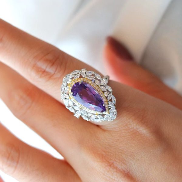 Birnen -geschnittener Amethystring im königlichen Stil - einstellbar