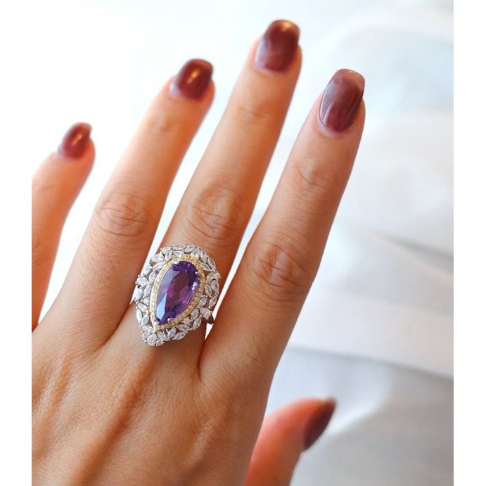 Birnen -geschnittener Amethystring im königlichen Stil - einstellbar