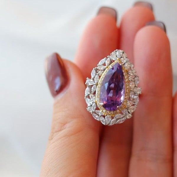 Birnen -geschnittener Amethystring im königlichen Stil - einstellbar