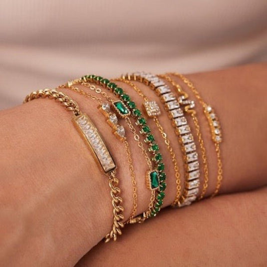 Schickes funkelndes Stapelarmband-Set